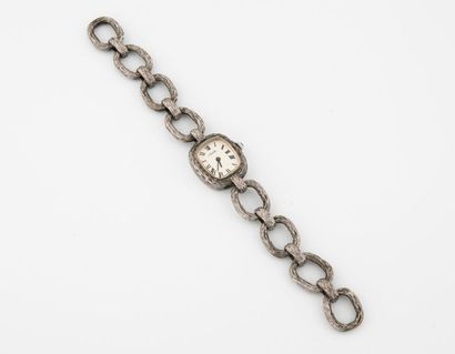 A. BARTHELAY
Montre bracelet de dame en argent...