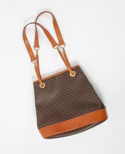 CELINE
Sac cabas en toile enduite monogrammée...