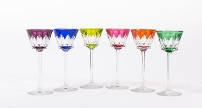 Maison BACCARAT
Douze verres à pieds à vin...