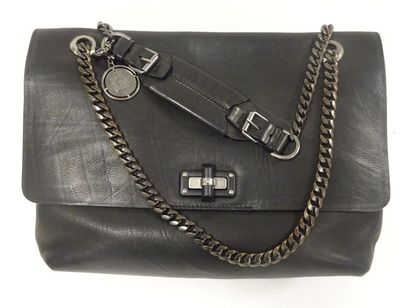 LANVIN
Sac en cuir noir et métal argenté,...