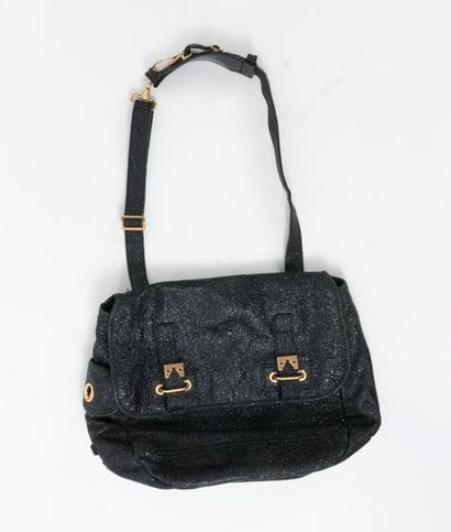 YVES SAINT LAURENT, Messenger 
Sac besace...