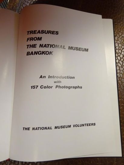 Treasures from the National Museum Bangkok.
1...