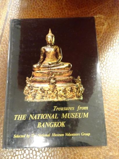 Treasures from the National Museum Bangkok.
1...