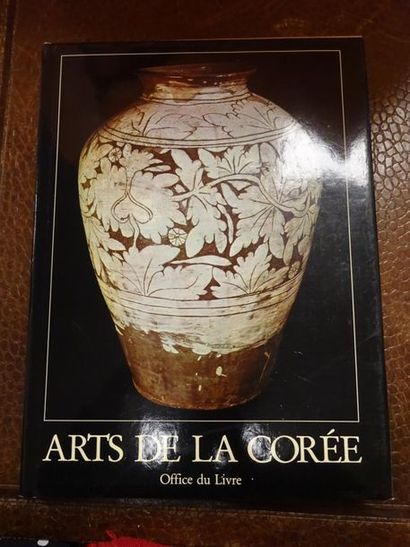 ROUSSET Huguette, 
Arts de la Corée. 
Office...