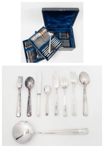 Ménagère en métal argenté pour douze convives,...