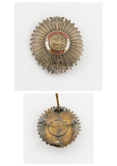 PÉROU
Order of Merit for Distinguished Service...