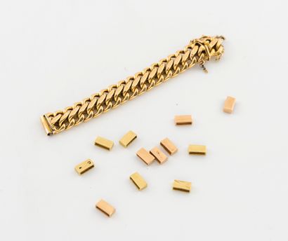 Batch of yellow gold scrap (min.375). 

Total...