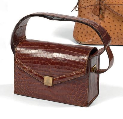 HERMES Paris
*Sac boîte en crocodile (Crocodilus...