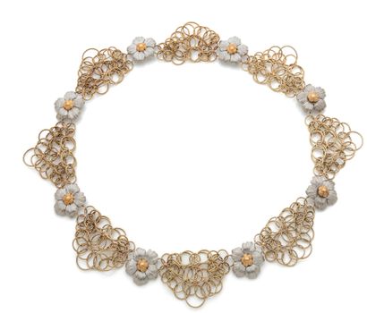 BUCCELLATI
Élégant collier en ors jaune et...