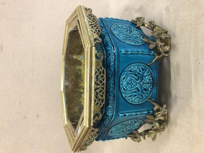 Théodore DECK (1823-1891)
Jardinière octogonale...
