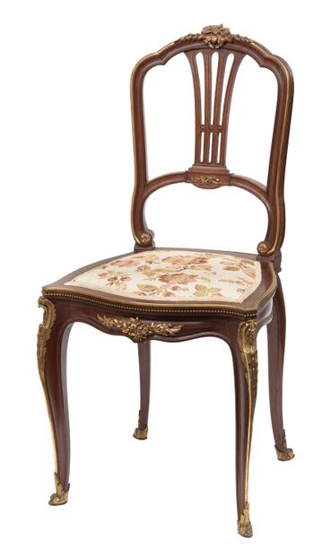 FRANCOIS LINKE (1855-1946)
Chaise de chambre...