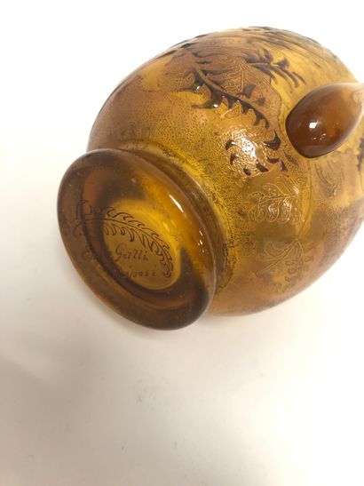 Émile GALLÉ (1846-1904)
Convex bottle on...