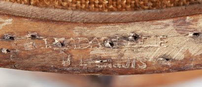 Paire de fauteuils en cabriolet en bois naturel...