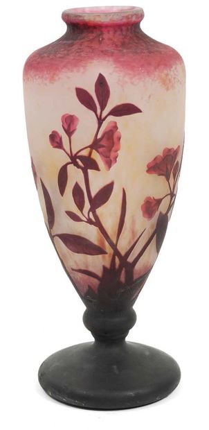 Etablissements DAUM à Nancy
Tapered vase...
