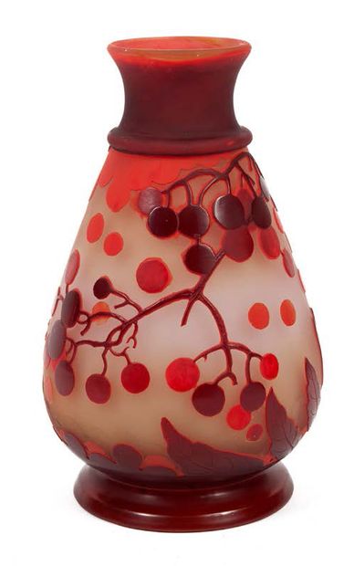 ÉTABLISSEMENTS GALLÉ
Small pear-shaped vase...