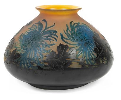 ÉTABLISSEMENTS GALLÉ
Large spinning top vase...
