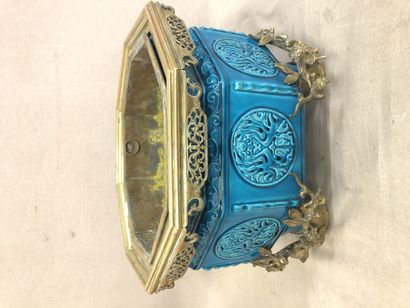 Théodore DECK (1823-1891)
Jardinière octogonale...