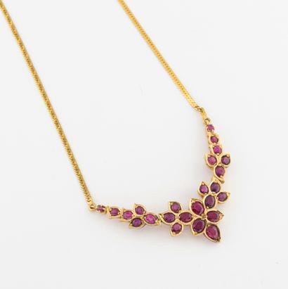 Collier en or jaune (585) à maille plate,...