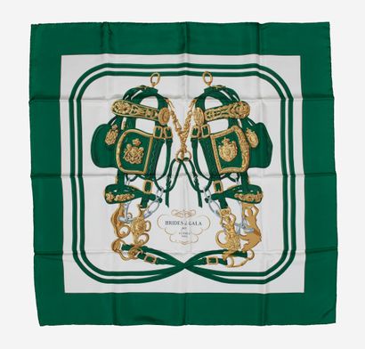 HERMES, Paris
Carré en twill de soie imprimé...