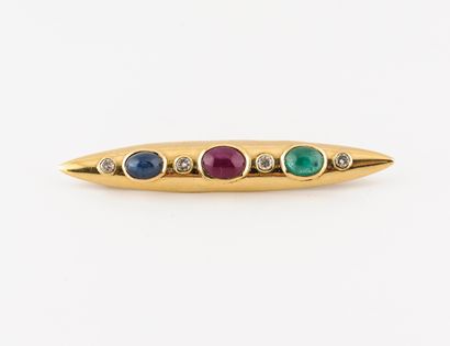Broche navette en or jaune (750) ornée de...