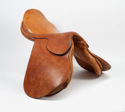 E. HERMES, Paris
Selle de saut d'obstacles...