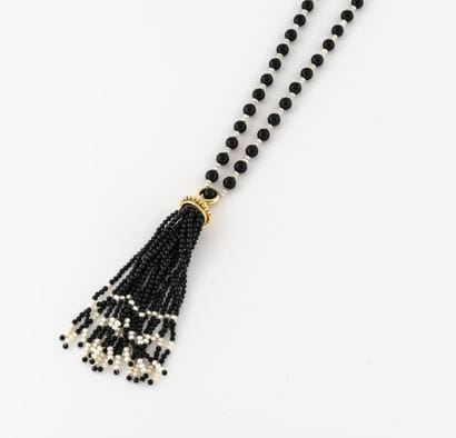 Collier de perles d'onyx alternées de petites...