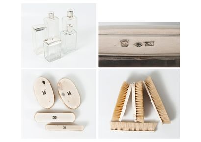 Partie de garniture de toilette, chiffrée...