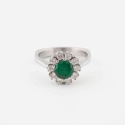Bague marguerite en or gris (585) centrée...