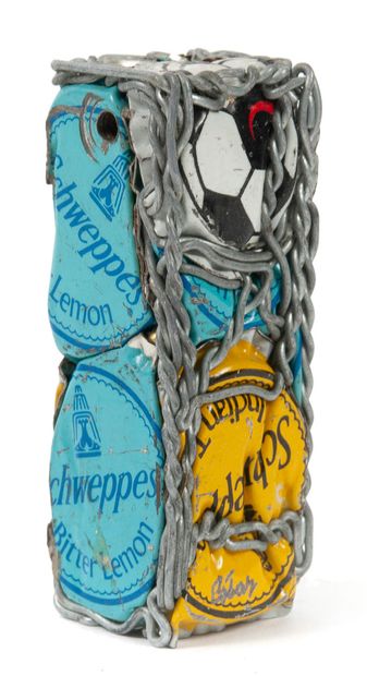 César (1921-1998)

Compression Schweppes.
Compression...