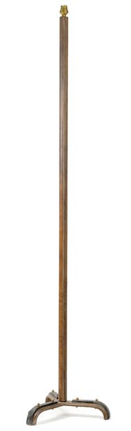 JACQUES ADNET (1900-1984)

Lampadaire tripode...