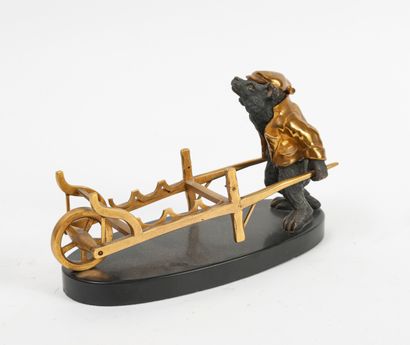 
A gilded and patinated bronze inkwell in...