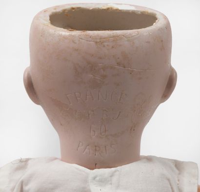 SFBJ et JUMEAU
Poupée, la tête en porcelaine...