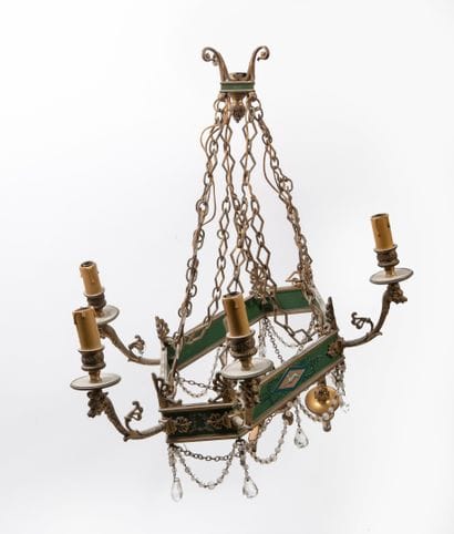 Style Directoire, moderne.

Hexagonal suspension...