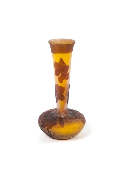 Etablissements GALLÉ
Vase soliflore à panse...