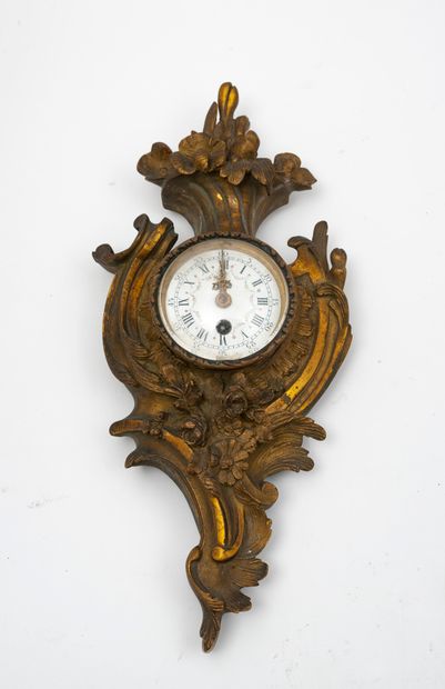 
Two small alcove labels:




One in gilt...