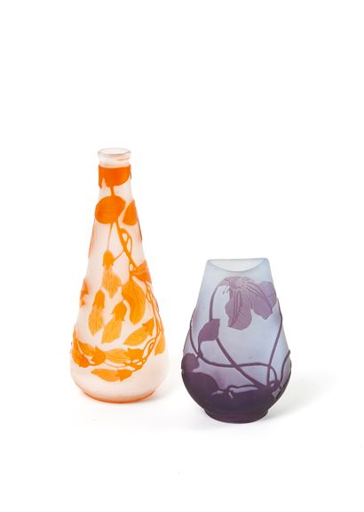 ÉTABLISSEMENTS GALLÉ
Lot de deux petits vases

Epreuves...
