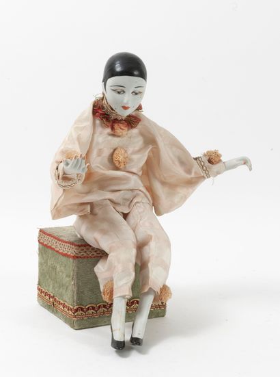 Attribué à MAISON FARKAS, XXème siècle
Pierrot...