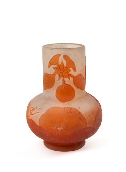 ÉTABLISSEMENTS GALLÉ
Petit vase sur talon...