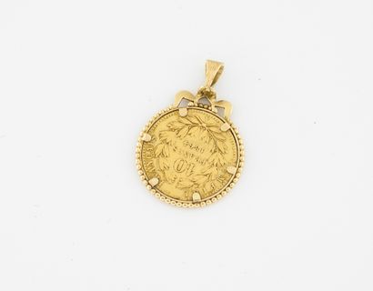 Yellow gold (750) pendant holding a 10 francs...