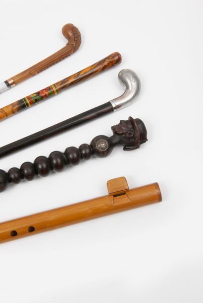 Lot of 5 sticks:
- a flute-forming flute...