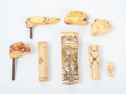 Vers 1900-1920
Small objects made of ivory...