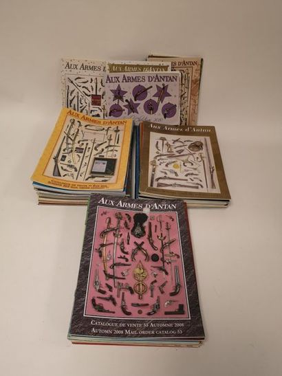 Aux armes d'Antan 
Lot of 57 sales catalogues...