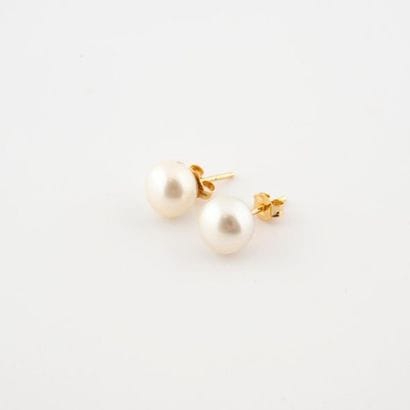 Paire de puces d'oreilles en or jaune (750)...
