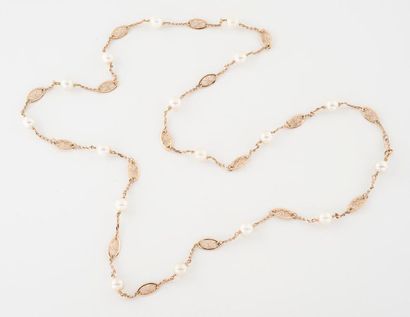 Necklace in yellow gold (750) with forced...