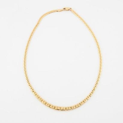 Collier en or jaune (750) à maille gourmette...