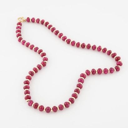Collier de perles boutons de racine de rubis...