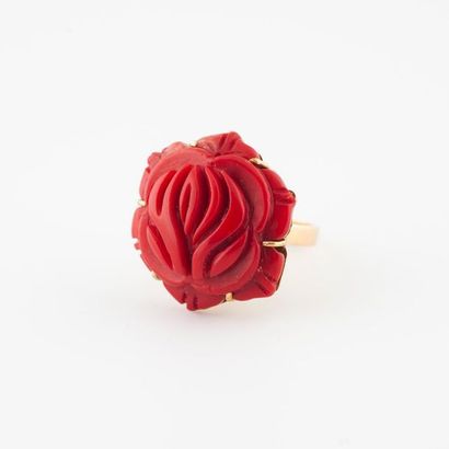 Important cocktail ring in yellow gold (750)...