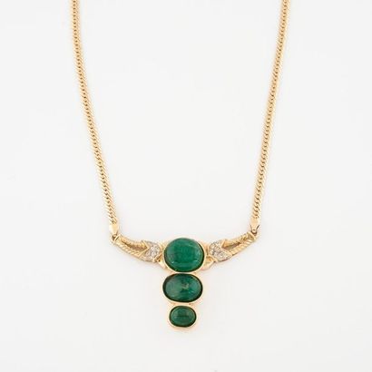 Necklace in yellow gold (750) made of a flattened...