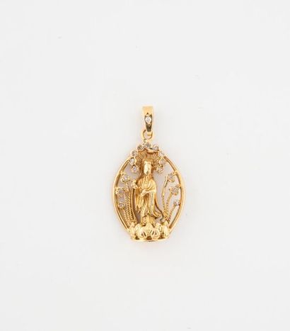 Pendentif en or jaune (750) ajouré figurant...