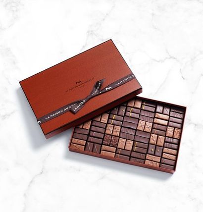 Coffret de 84 chocolats noir et lait de La...